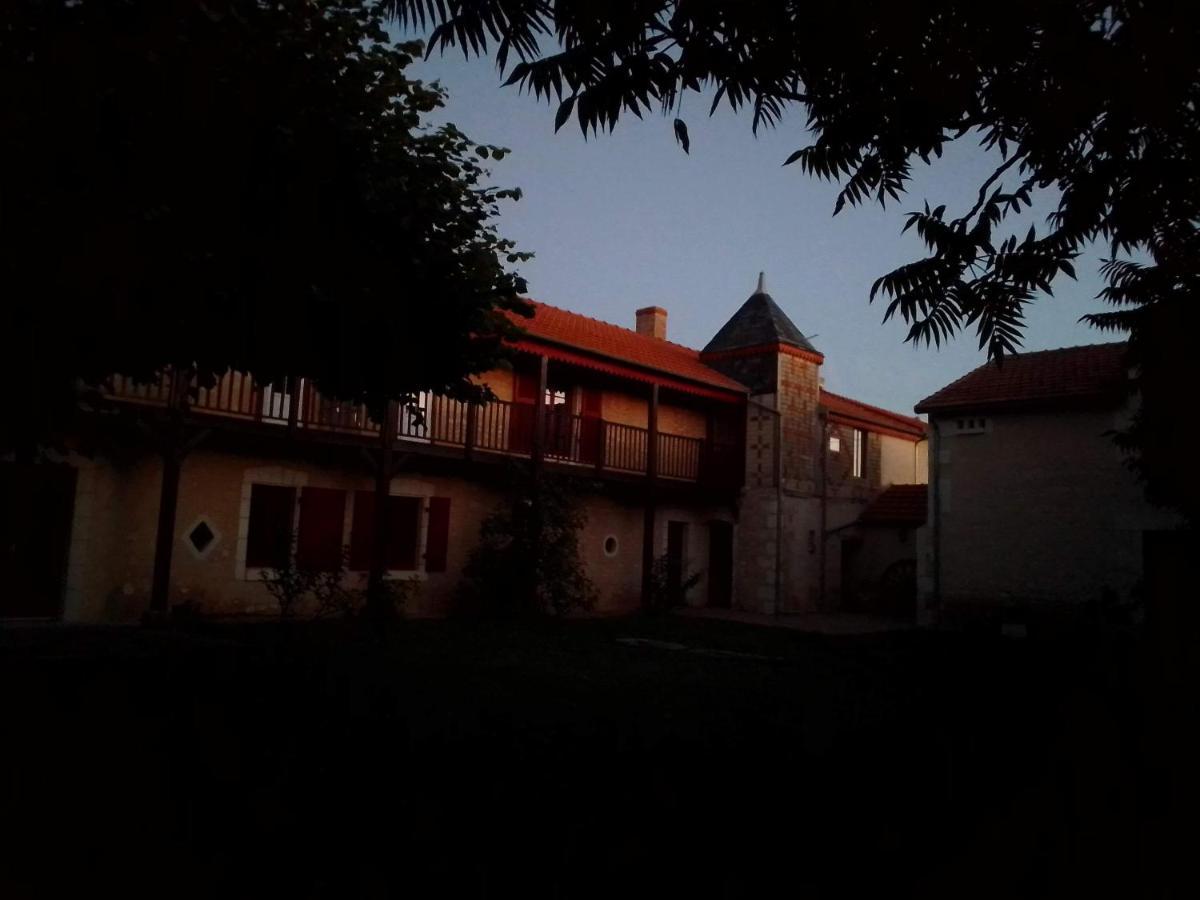 Villa Au Repos Des Elfes Braye-sous-Faye Esterno foto